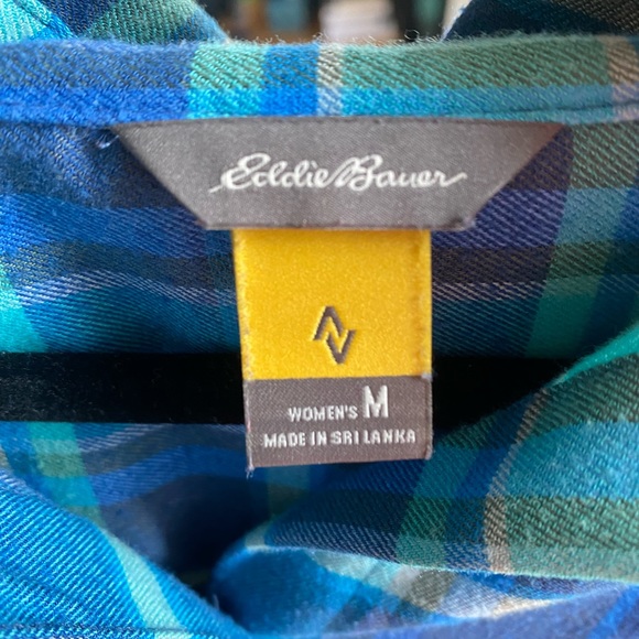 🛍Eddie Bauer women’s plaid flannel - Picture 2 of 2